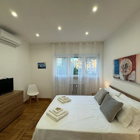 Apartment Chic&spacious Nest In *